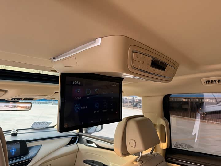 Фото 8 - Buick GL8 ES