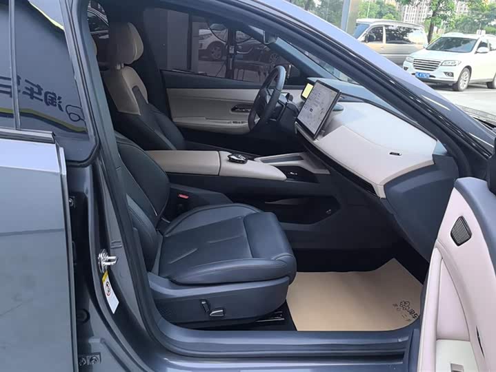 Фото 8 - Changan Deepal SL03