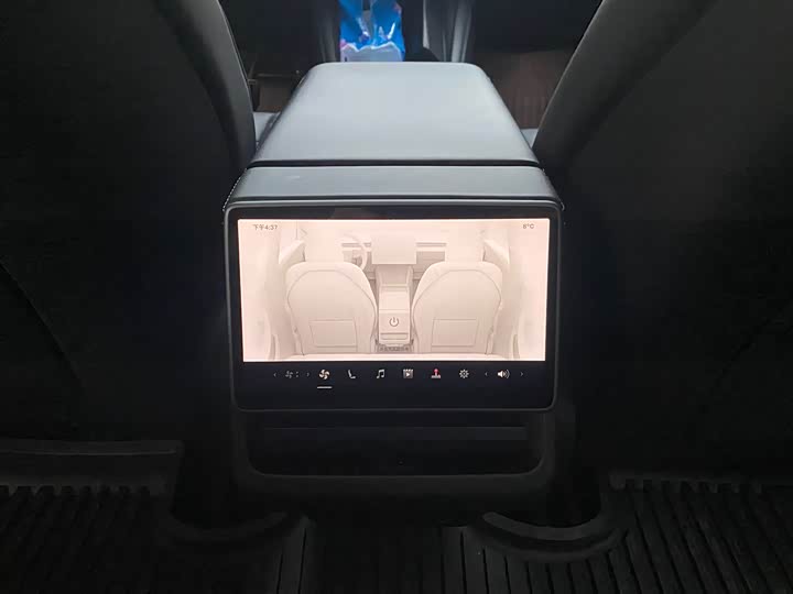 Фото 7 - Tesla Model 3