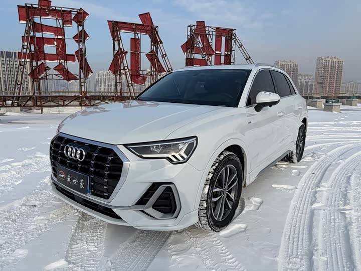 Фото 1 - Audi Q3