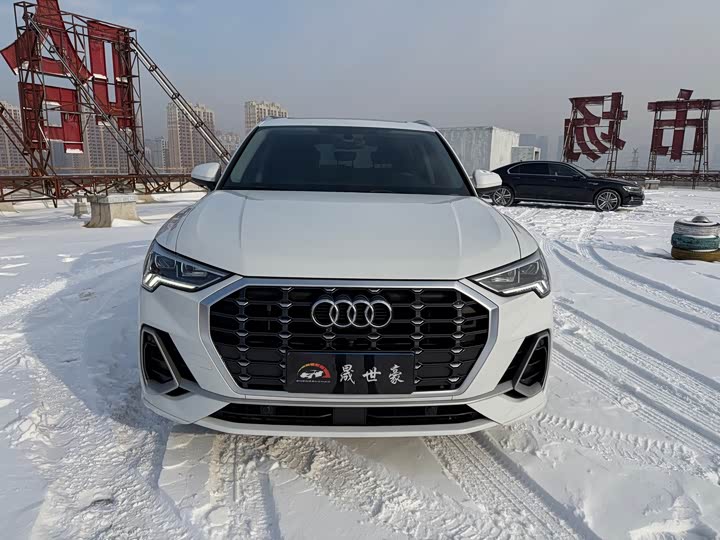 Фото 2 - Audi Q3