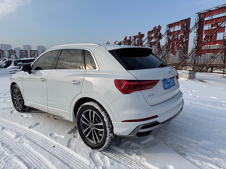 Фото 4 - Audi Q3