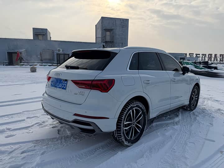 Фото 6 - Audi Q3