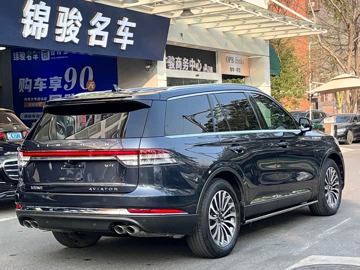 Фото 4 - Lincoln Aviator