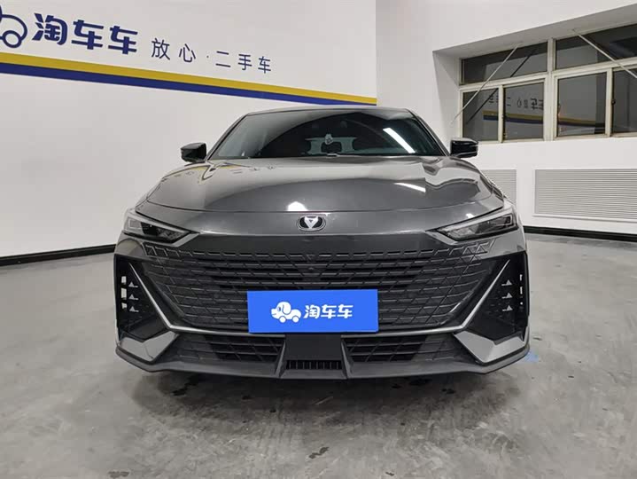 Фото 2 - Changan UNI-V