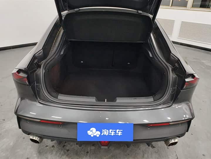 Фото 4 - Changan UNI-V