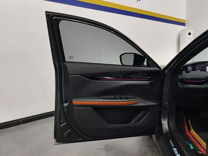 Фото 7 - Changan UNI-V