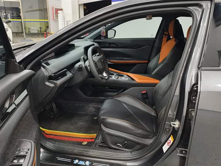 Фото 9 - Changan UNI-V