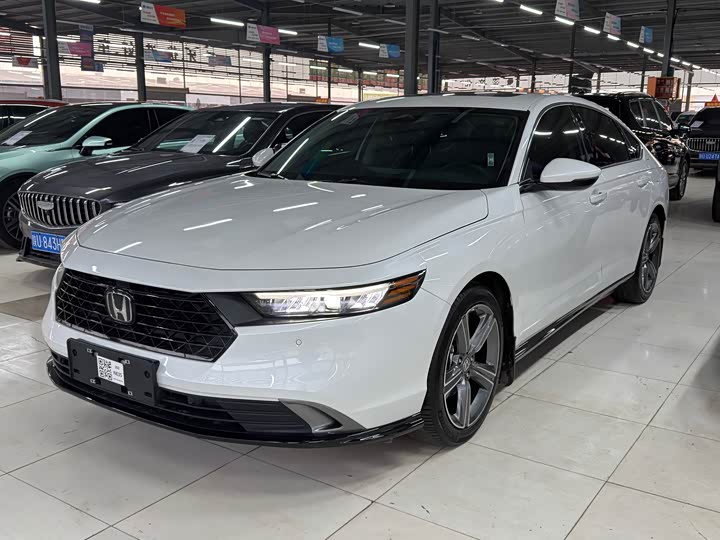 Фото 1 - Honda Accord