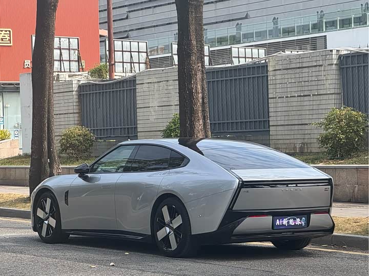 Фото 4 - XPeng P7