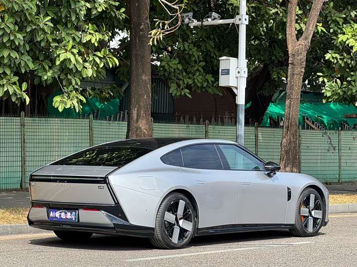 Фото 6 - XPeng P7