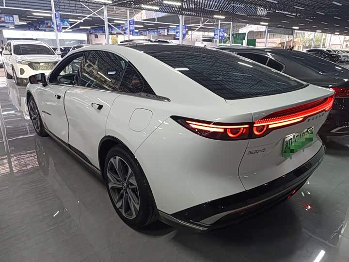 Фото 5 - Mazda EZ-6