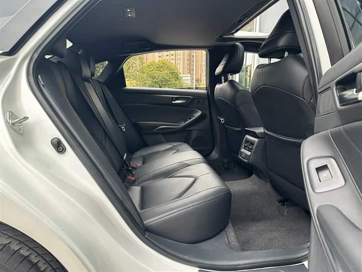 Фото 8 - Toyota Avalon