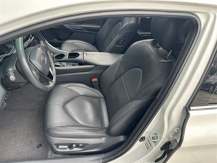 Фото 9 - Toyota Avalon