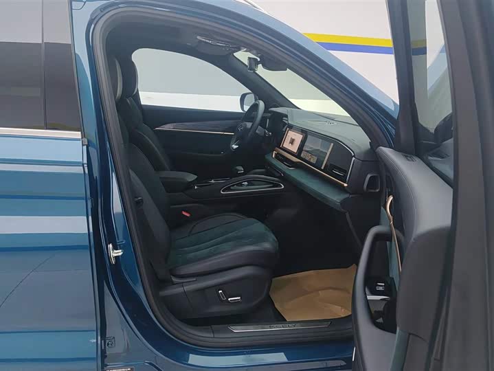 Фото 8 - Geely Monjaro