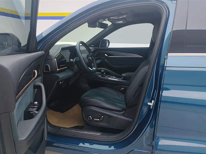 Фото 9 - Geely Monjaro