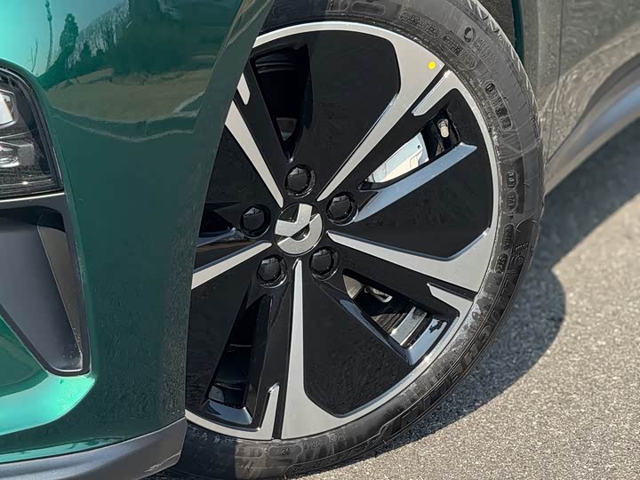 Фото 7 - Nio ET5T