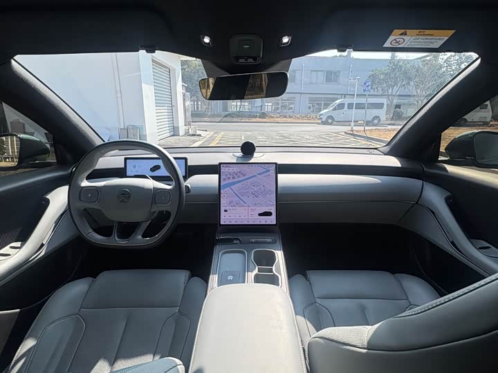 Фото 8 - Nio ET5T