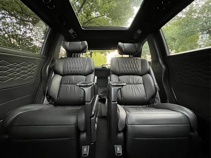 Фото 9 - Honda Elysion