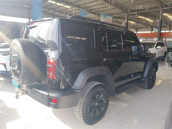 Фото 7 - Tank 300