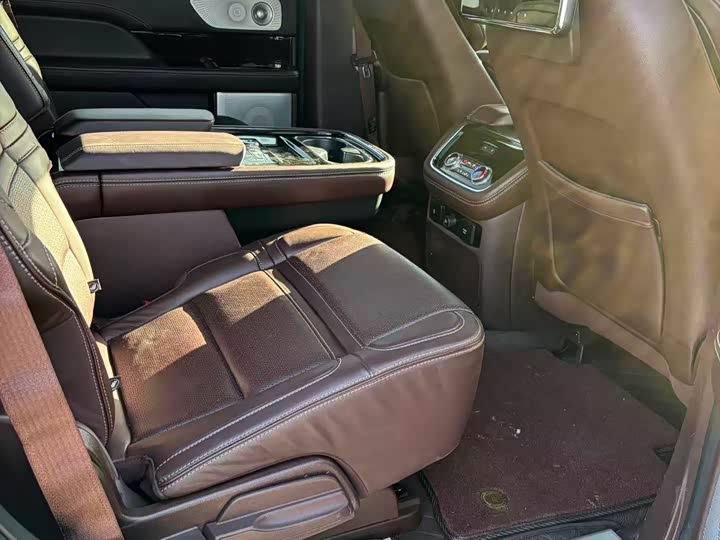 Фото 4 - Lincoln Navigator