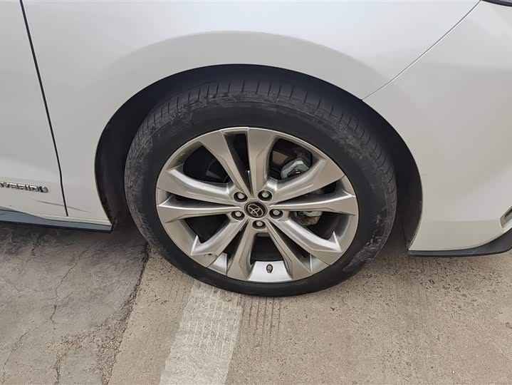 Фото 6 - Toyota Sienna