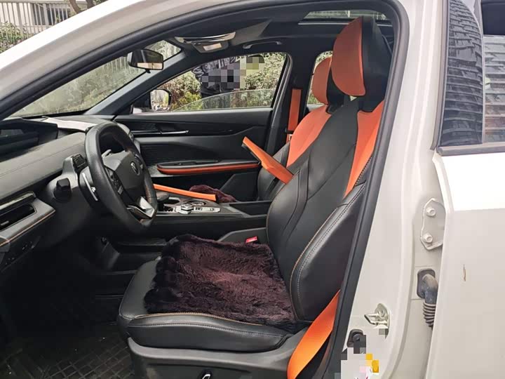 Фото 8 - Changan UNI-V