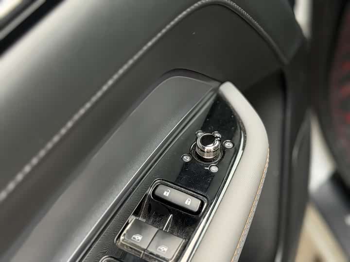 Фото 7 - Changan Oshan Z6