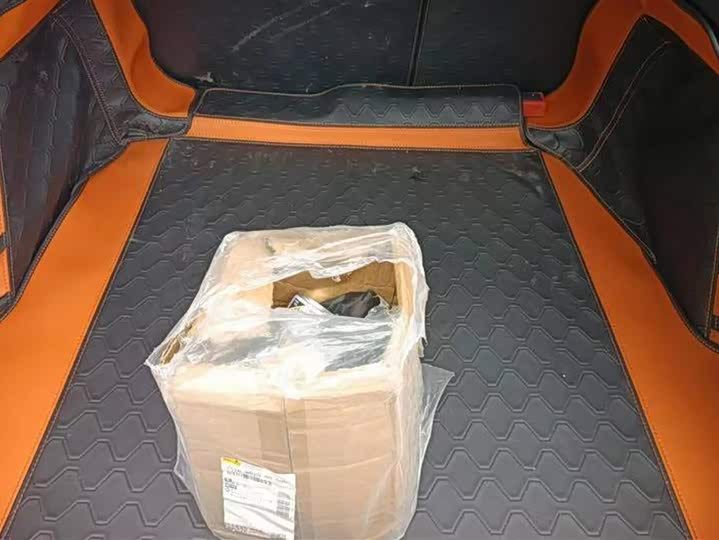 Фото 4 - Changan UNI-V