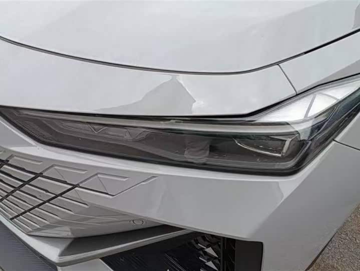 Фото 5 - Changan UNI-V