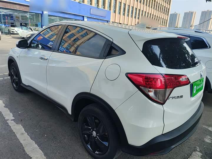 Фото 5 - Honda Vezel