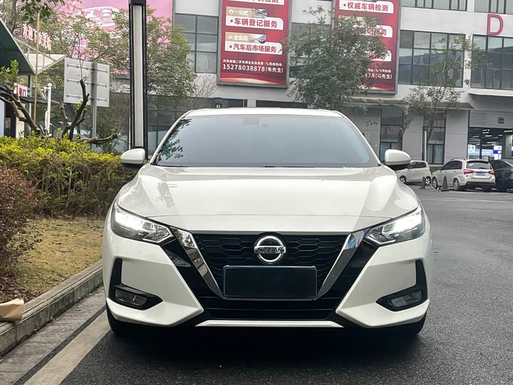 Фото 2 - Nissan Sylphy
