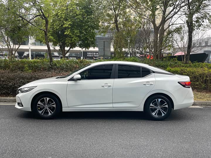 Фото 4 - Nissan Sylphy