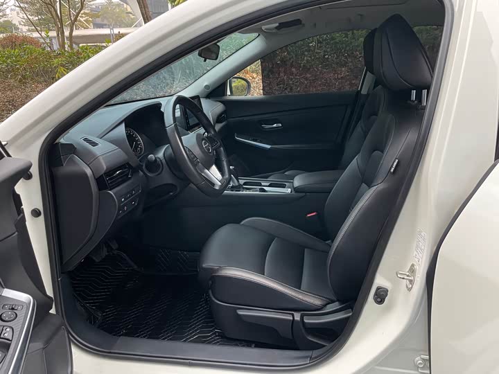 Фото 7 - Nissan Sylphy