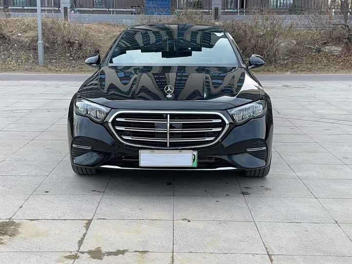 Фото 1 - Mercedes-Benz E-Class Hybrid