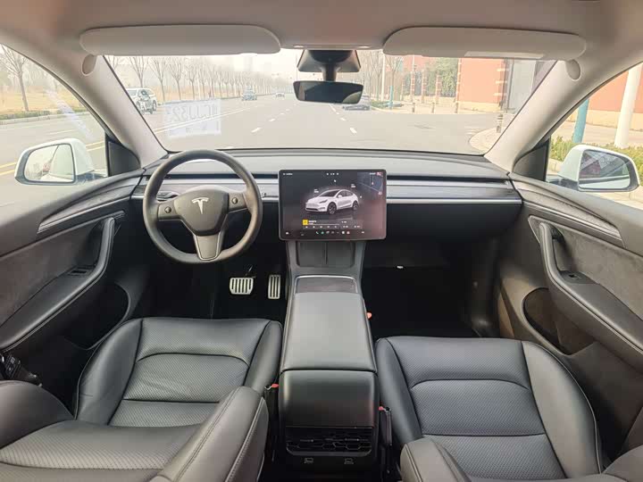 Фото 4 - Tesla Model Y
