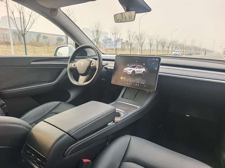Фото 9 - Tesla Model Y