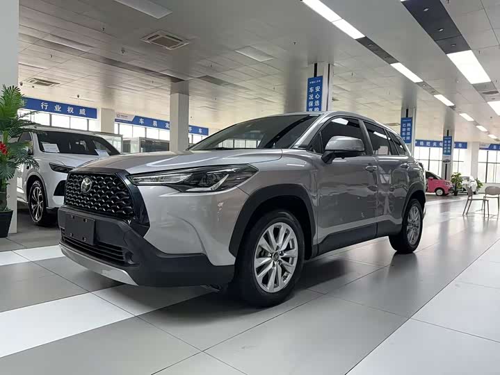 Фото 1 - Toyota Corolla Cross