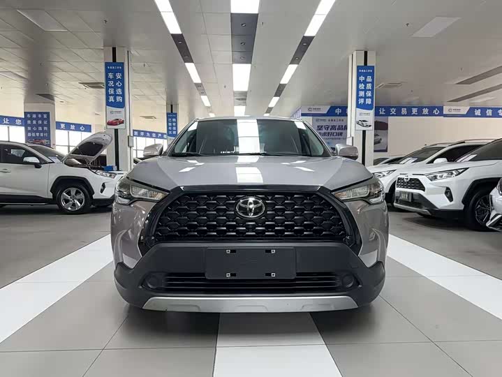 Фото 2 - Toyota Corolla Cross