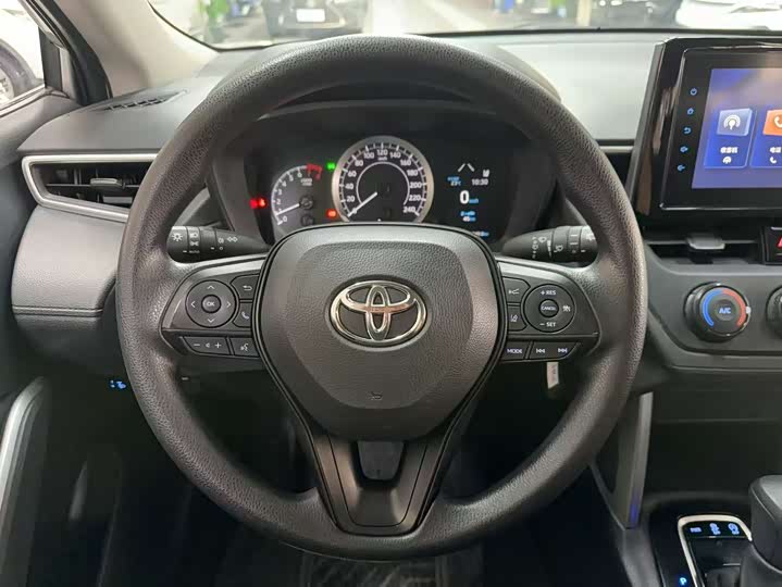 Фото 6 - Toyota Corolla Cross