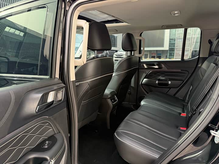 Фото 7 - Tank 300