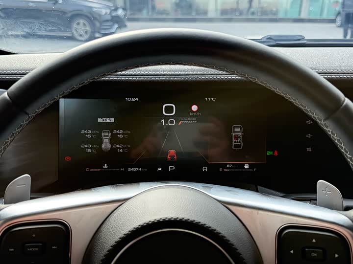 Фото 8 - Tank 300