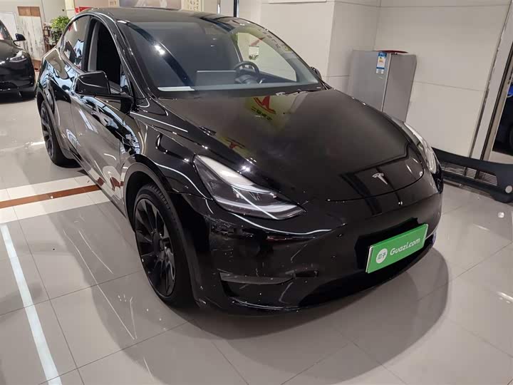 Фото 4 - Tesla Model Y