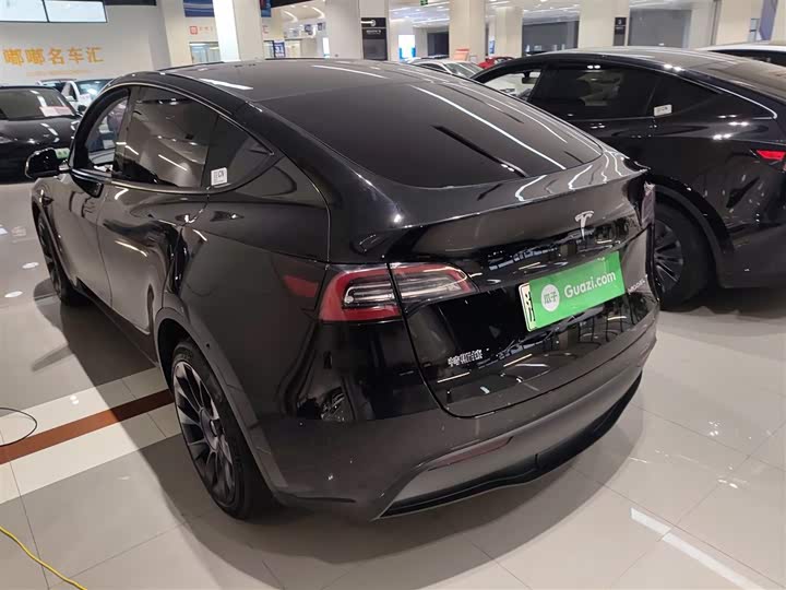 Фото 5 - Tesla Model Y