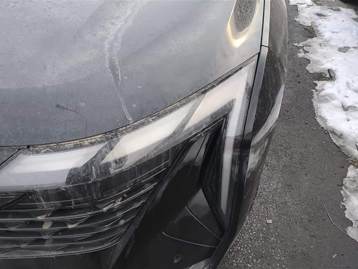 Фото 5 - Geely Atlas L