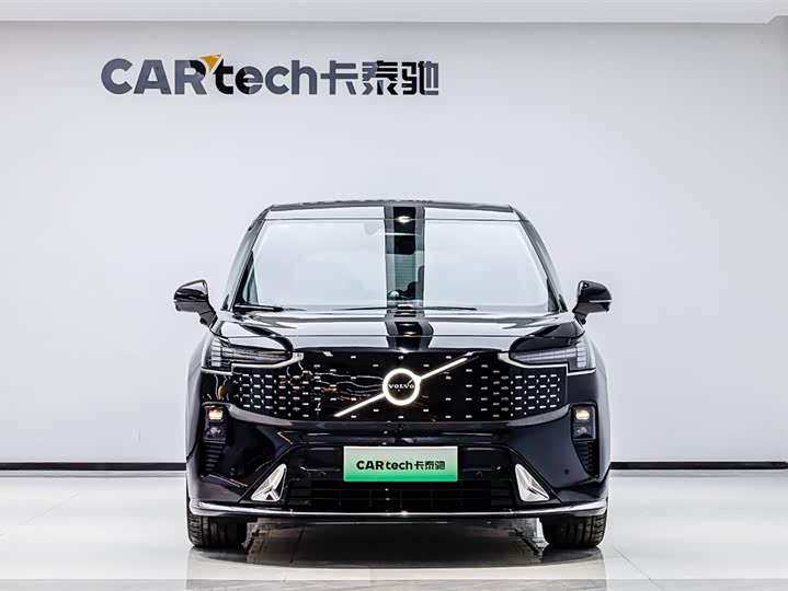 Фото 1 - Volvo EM90