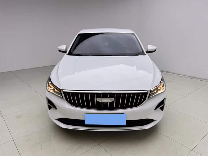 Фото 2 - Geely Emgrand