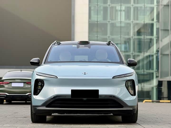 Фото 2 - Nio ES6