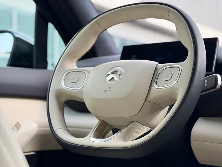 Фото 8 - Nio ES6