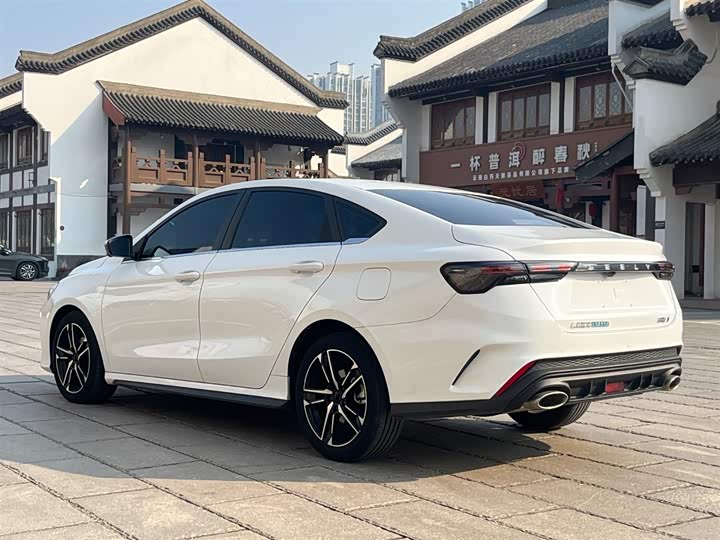 Фото 3 - Geely Binrui